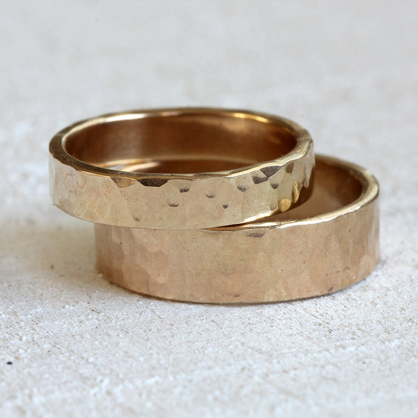 14k gold hammered ring wedding set