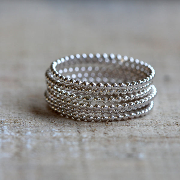 Bead wire stacking rings