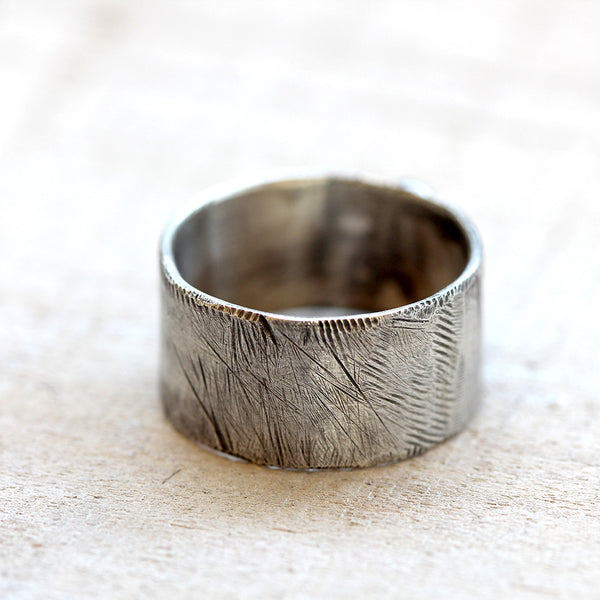 Distressed ring
