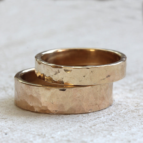 14k gold hammered ring wedding set