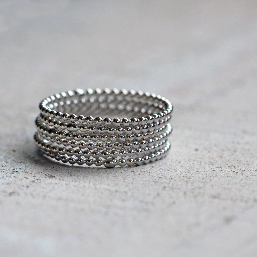 Bead wire stacking rings