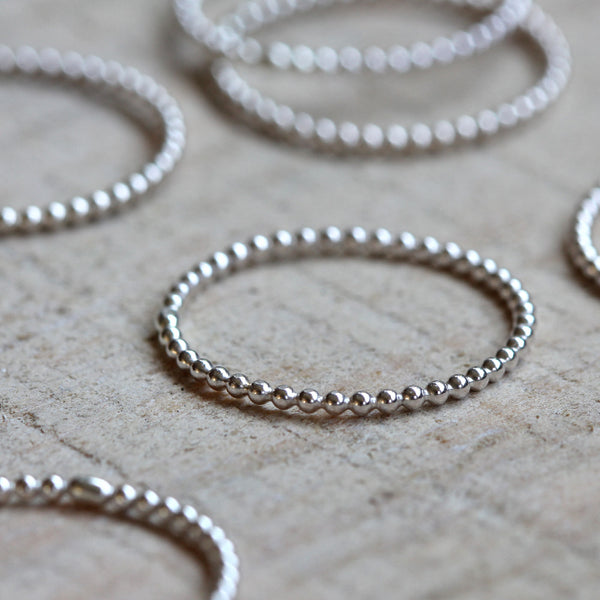 Bead wire stacking rings