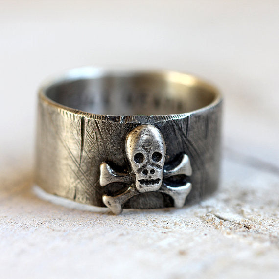 Skull and crossbones pirate ring with personalization