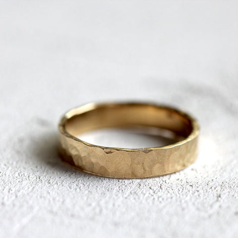 Hammered 18k yellow gold wedding ring