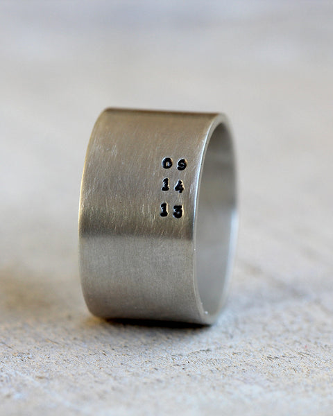 Men's personalized ring important date ring