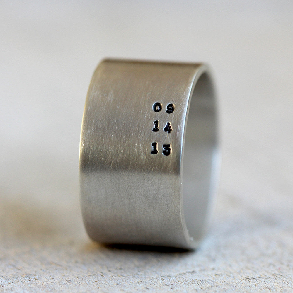 Men's personalized ring important date ring