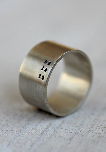 Men's personalized ring important date ring