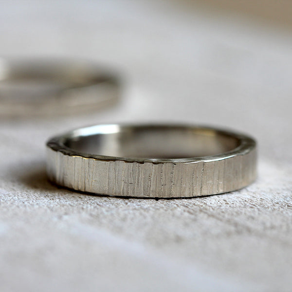 Gold tree bark ring