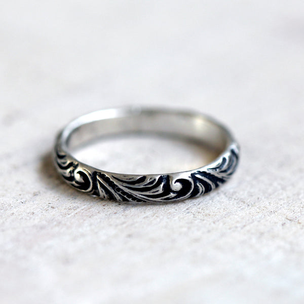 Renaissance pattern ring