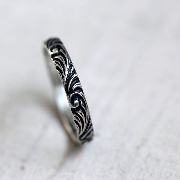 Renaissance pattern ring