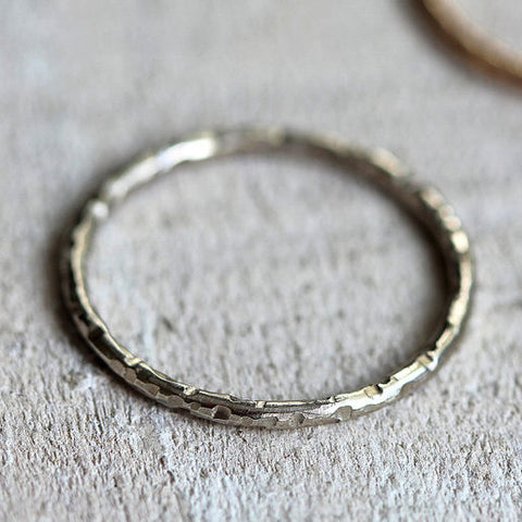 14k thin round textured band